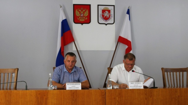 Захар Щегленко и Олег Водопьянов провели еженедельное аппаратное совещание