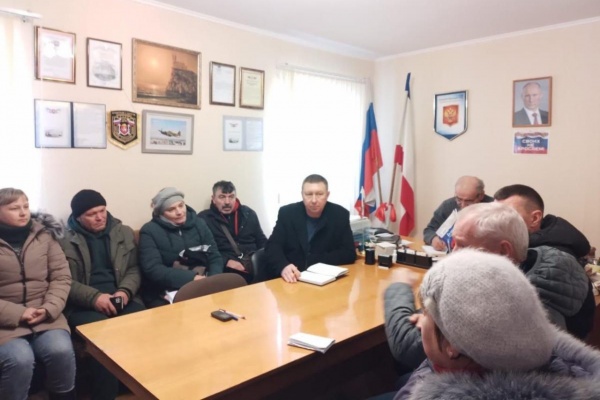 Руководство Ленинского района продолжает проводить выездные встречи с населением