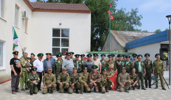 В Ленинском районе прошло торжественное мероприятие, посвящённое Дню пограничника