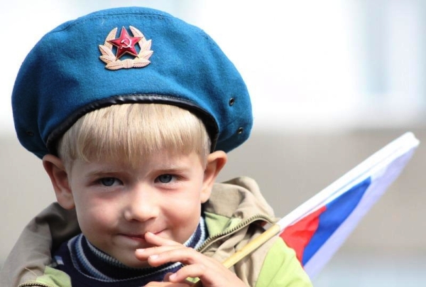 Российское правительство утвердило государственную программу по патриотическому воспитанию