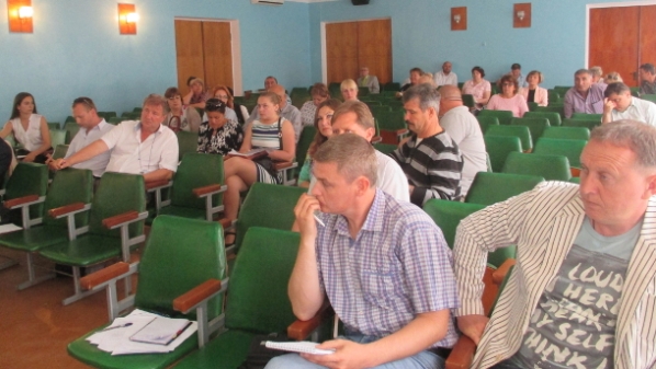 Заместитель Главы Администрации Ленинского района провел совещание с руководителями МУП и предпринимателями района