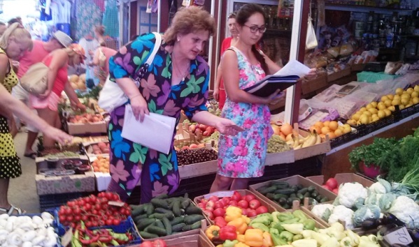 В Ленинском районе проведено комиссионное обследование торговых объектов и рынка города Щелкино