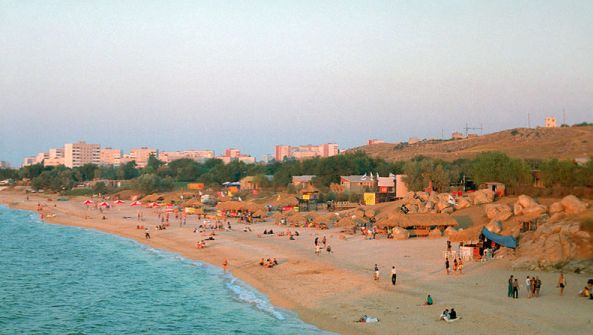 В Щелкино закрыли для купания пляж