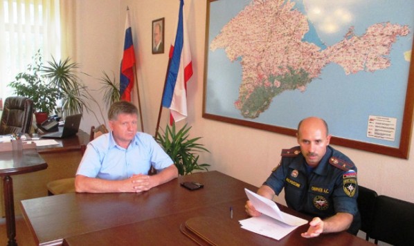 Александр Мачусский провел совещание по вопросу обеспечения пожарной безопасности в Ленинском районе