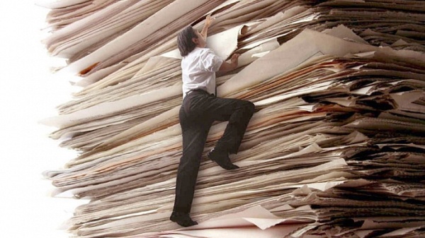 Правительство запретило госорганам требовать у россиян 85 видов справок