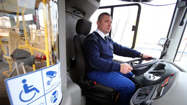 С 1 июня водителей с иностранными правами отстранят от работы в России