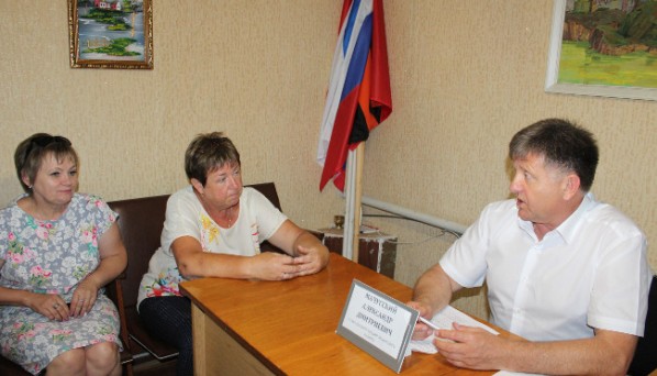 Александр Мачусский провел выездной прием граждан в Заветненском сельском поселении