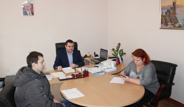 Сергей Лобарев провел заседание комиссии по определению коэффициента соотношения количества бесплатно перевезенных пассажиров к количеству оплативших проезд за январь 2018 года