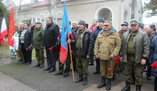 В пгт Ленино состоялся торжественный митинг, посвященный Дню памяти о россиянах, исполнявших служебный долг за пределами Отечества