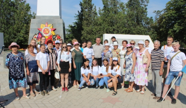 В Ленинском районе проведены митинг - возложение цветов, посвященные Дню памяти и скорби