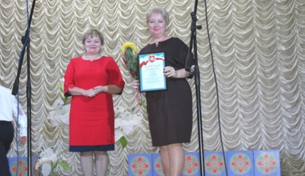 В районном Доме культуры «Горизонт» состоялся праздничный концерт, посвященный Дню учителя