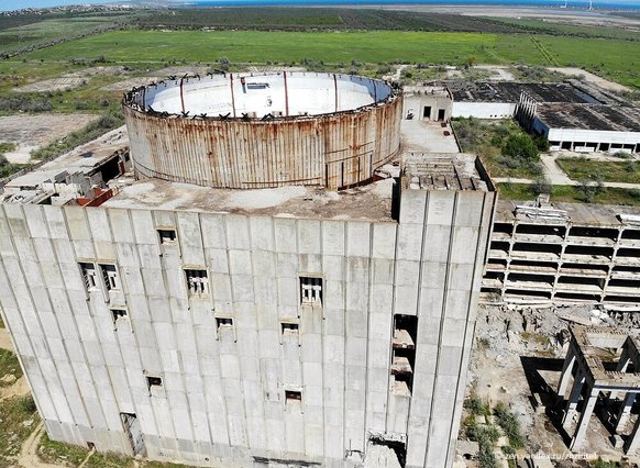 Специалисты из Ростова демонтировали реактор недостроенной АЭС в Крыму