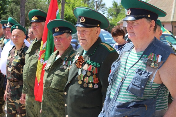 В Ленинском районе прошло торжественное мероприятие, посвященное Дню пограничника