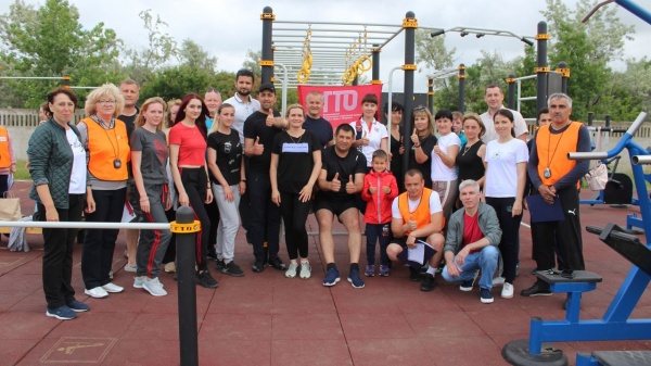 Сотрудники администрации Ленинского района приняли участие во Всероссийском физкультурно-спортивном комплексе «Готов к труду и обороне» (ГТО)