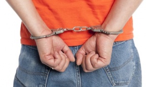 Полицейскими Ленинского района по «горячим следам» задержан подозреваемый в совершении тяжкого преступления