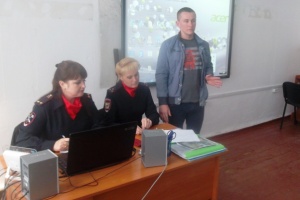 Ленинские полицейские провели со школьниками мультипликационную правовую викторину
