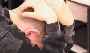 Житель Ленинского района подозревается в угрозе убийством несовершеннолетнему пасынку