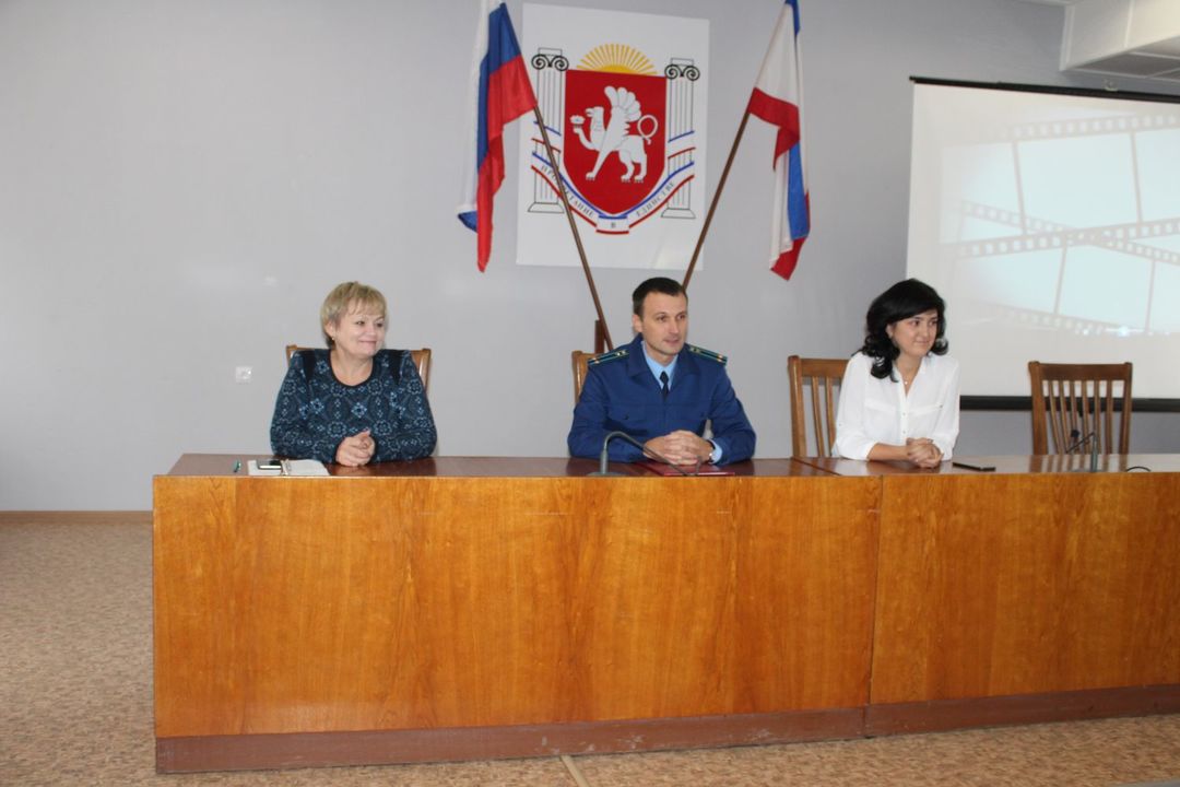 В Администрации Ленинского района состоялось торжественное награждение победителей конкурса «Мы против коррупции»