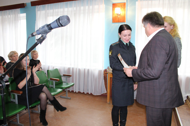 В Администрации Ленинского района проведено торжественное собрание, посвященное Дню Конституции Российской Федерации