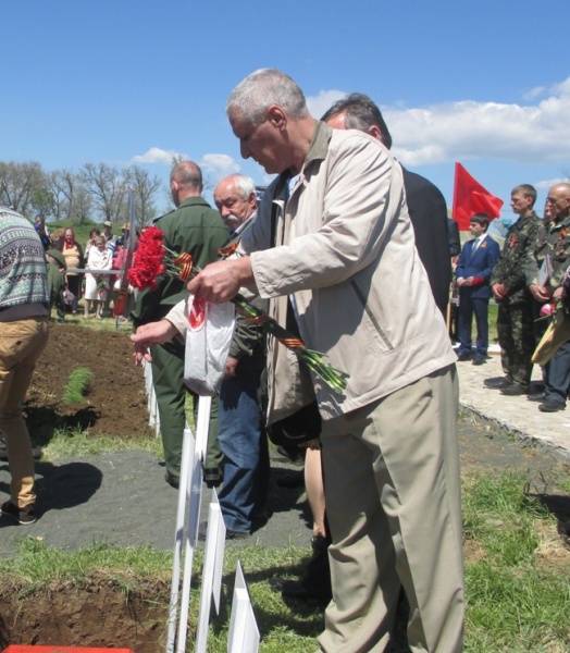торжественное перезахоронение останков защитников и освободителей Керченского полуострова,