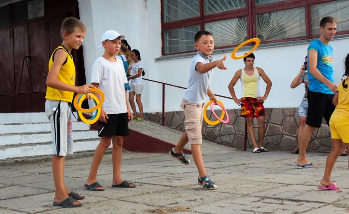 Молодые анапчане помогли жителям Крыма