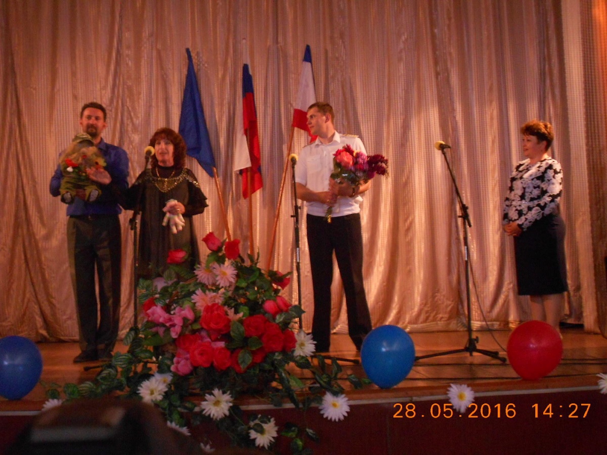 В СДК Мысовое прошла шоу-программа ко Дню пограничника