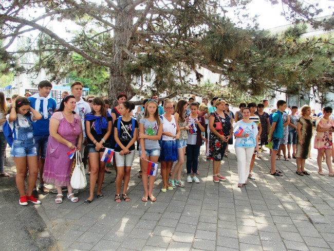 В Ленинском районе отпраздновали День Государственного Флага Российской Федерации