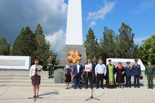 В Ленинском районе проведены шествие «Бессмертный полк России» и торжественный митинг, посвященные 72-й годовщине Великой Победы