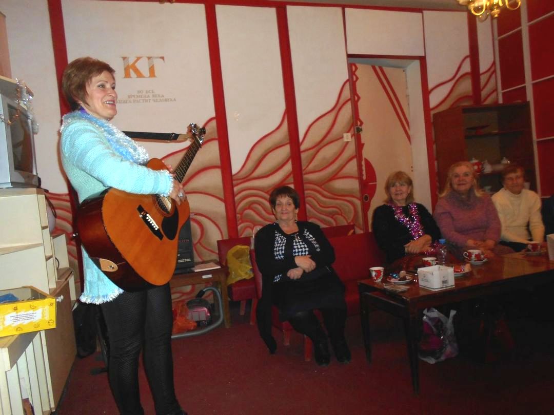 В Ленинской районной библиотеке прошла новогодняя встреча поэтов