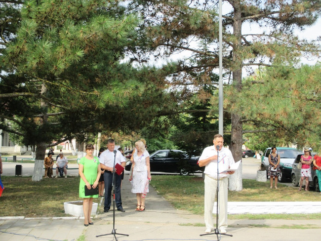 В Ленинском районе отпраздновали День Государственного Флага Российской Федерации