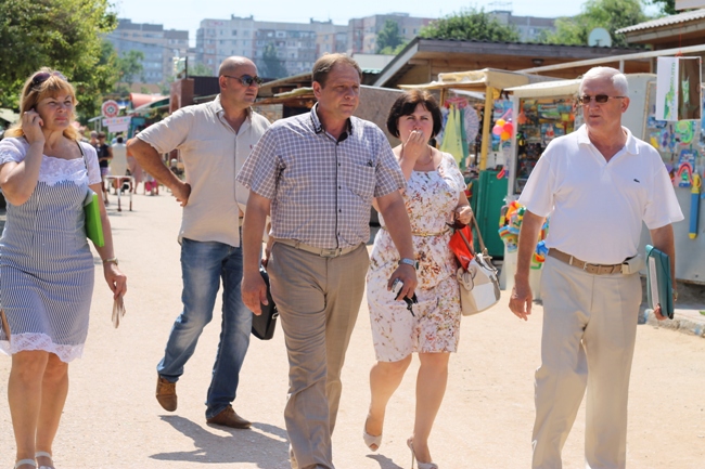 проверка пляжа в Ленинском районе