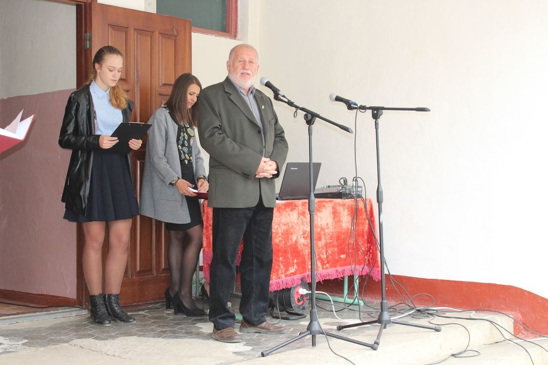 В МБУ СОШ №1 посёлка Ленино прошла митинг-встреча, посвященная 100-летию основания ВЛКСМ