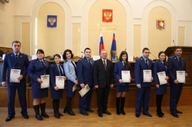 помощник прокурора Ленинского района Александр Коваленко