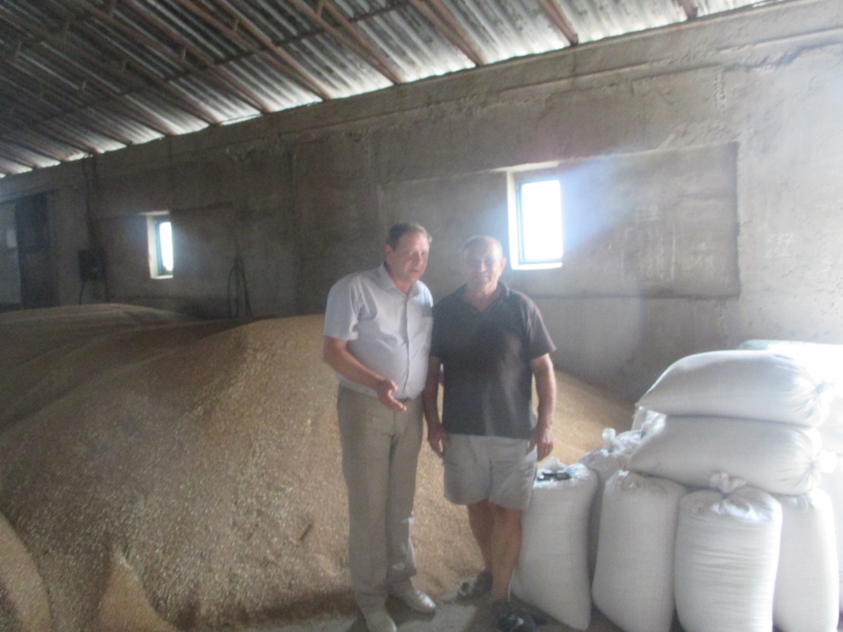 Заместитель Главы Администрации Ленинского района посетил КФХ «Рат» в селе Калиновка Ленинского