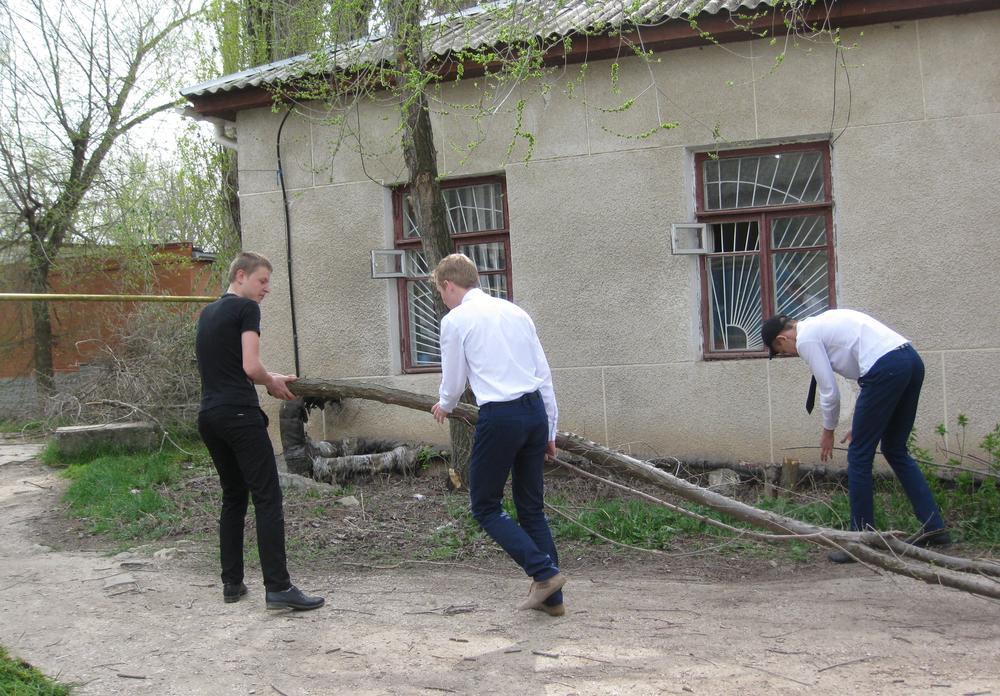 В центре социального обслуживания граждан пожилого возраста и инвалидов Ленинского района состоялась акция «Уютный дом» приуроченная к празднованию Дня Победы