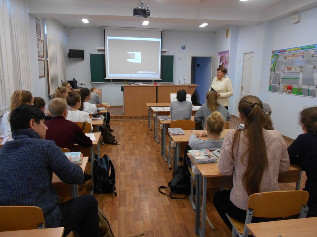 Работниками Ленинской районной библиотеки проведён час информации «Мы все в ответе за жизнь на Земле»