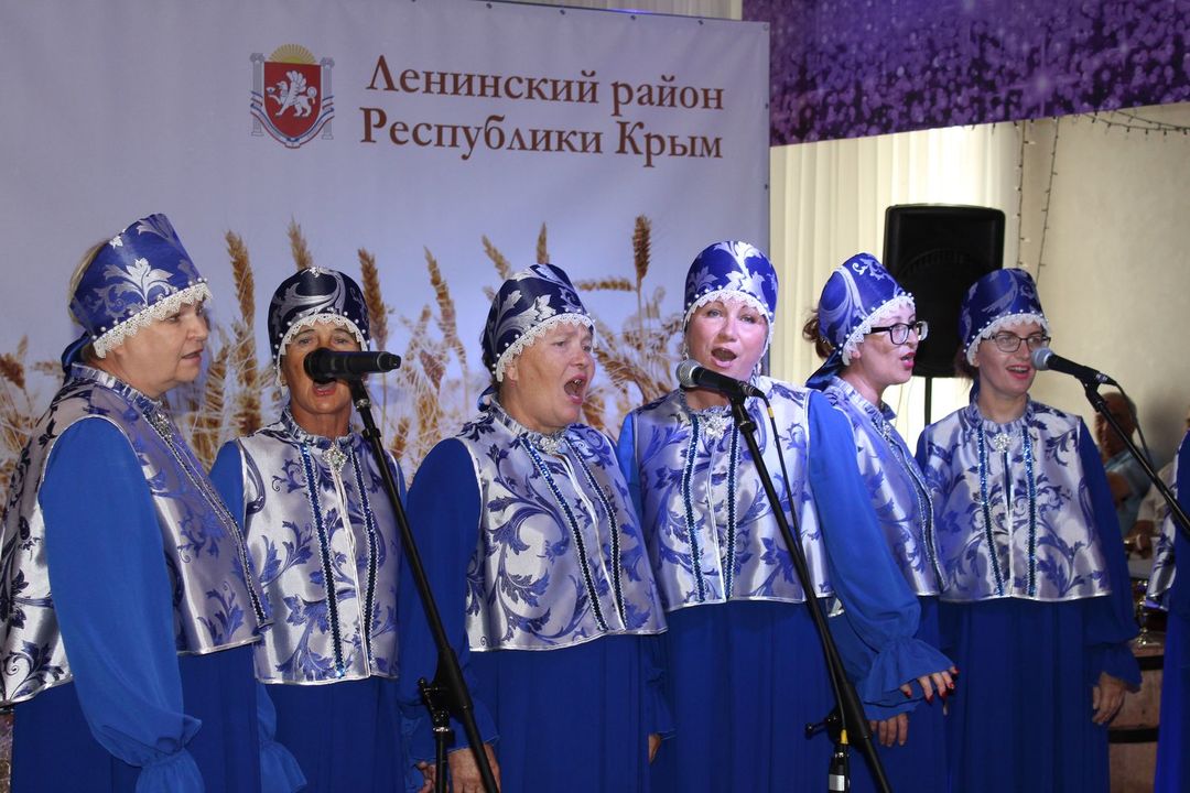 В Администрации Ленинского района состоялось торжественное собрание, посвященное окончанию уборки зерновых культур урожая 2020 года
