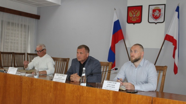 В Администрации Ленинского района состоялась встреча ветеранов с главным врачом Ленинского района