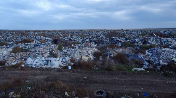 По иску природоохранного прокурора на администрацию Ленинского района возложена обязанность провести рекультивацию выведенного из эксплуатации полигона ТКО «Ленино»