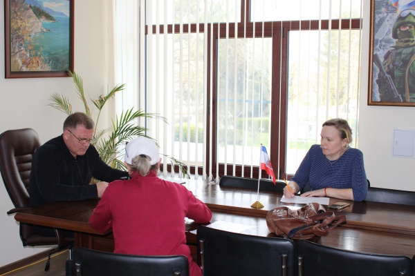 Глава администрации Ленинского района Захар Щегленко провёл личный приём граждан