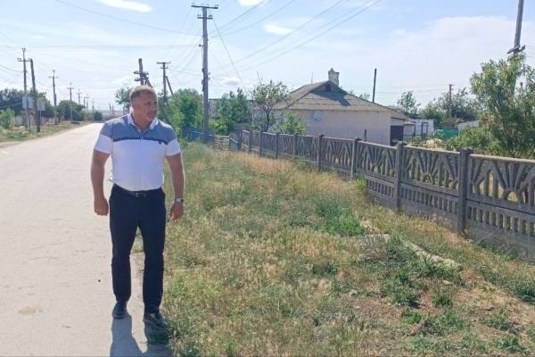 Захар Щегленко посетил село Батальное с целью контроля санитарной очистки