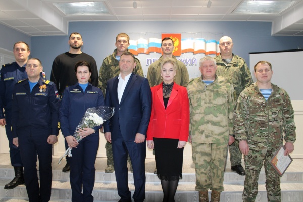 Прошло торжественное собрание, посвящённое Дню защитника Республики Крым