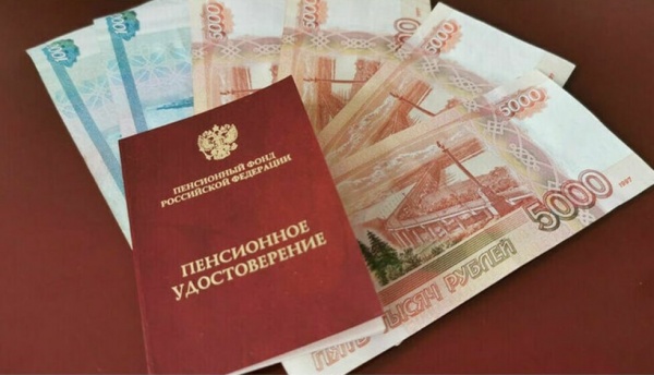 Владимир Путин утвердил закон о включении дополнительных периодов в страховой стаж жителей Крыма и Севастополя