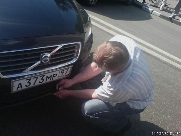 С 10 апреля в Крыму начнут давать российские автомобильные номера
