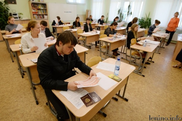 Выпускники и абитуриенты будут сдавать ЕГЭ в 2015 году в три этапа