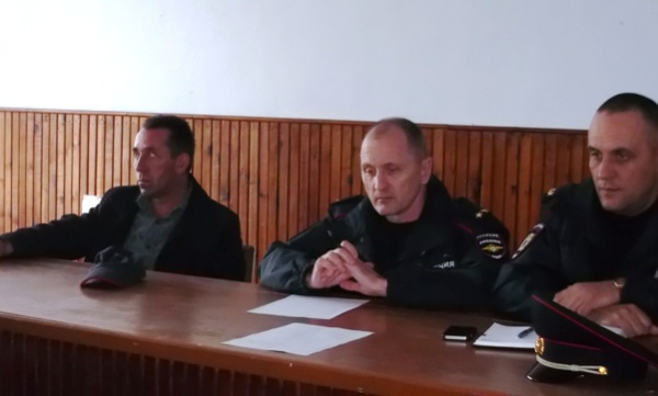 В Ленинском районе участковые отчитываются перед населением о проделанной работе