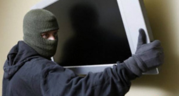 Ленинские полицейские по «горячим следам» раскрыли кражу бытовой техники