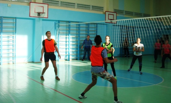 Прошли районные соревнования по волейболу среди юношей