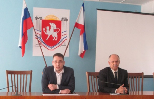 В Администрации Ленинского района проведено совещание по вопросам объединения муниципальных унитарных предприятий в сфере ЖКХ