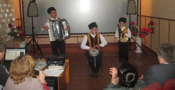 В Ленинском районе проведены торжественные мероприятия, приуроченные ко «Дню возрождения реабилитированных народов Крыма»